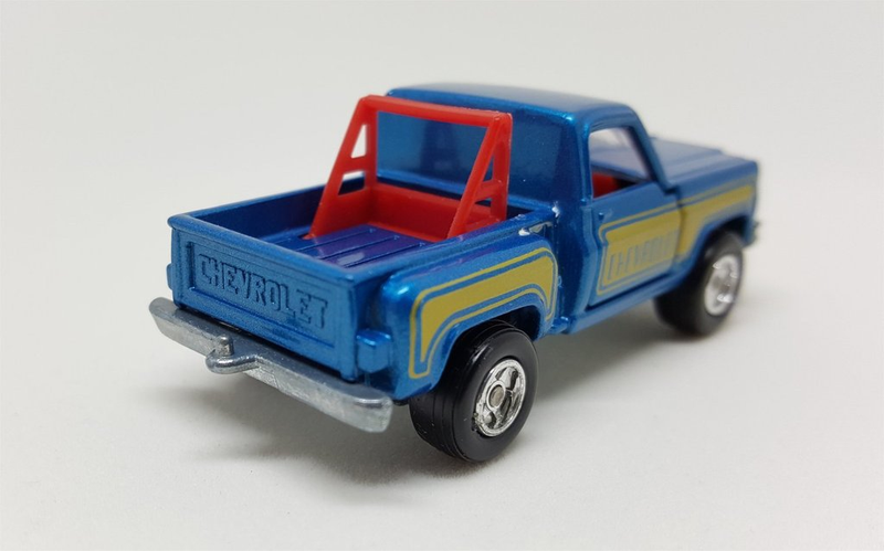 Illustration for article titled LaLD Car Week: 'Murica Monday - Tomica Chevrolet Truck